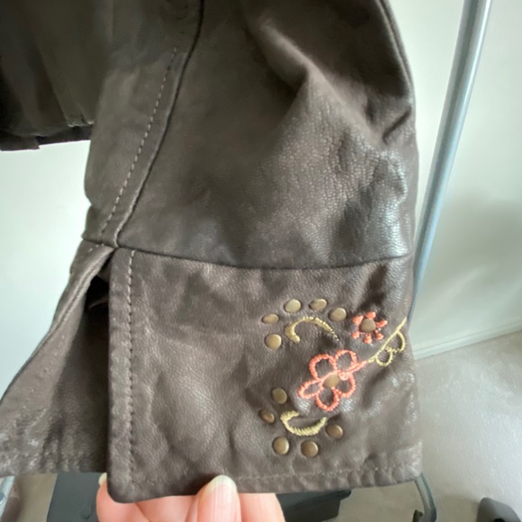 Guess Brown Leather Jacket - Picture 3 of 9